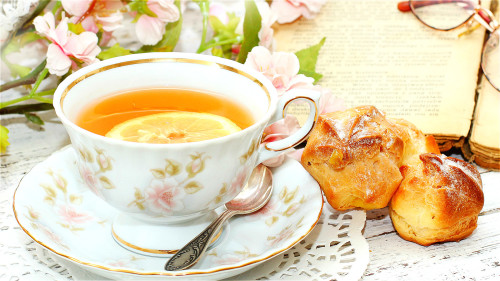 用85℃的水泡茶是最佳水溫，能讓茶葉快速舒展和釋放香味。