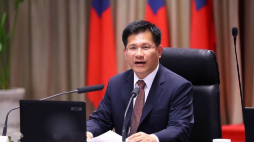 東亞青運遭停辦，台中市長林佳龍30日在台北召開國際記者會表示，不會放棄任何主辦機會。