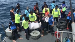 泰國遊船傾覆數十名中國人喪生或失蹤(圖)
