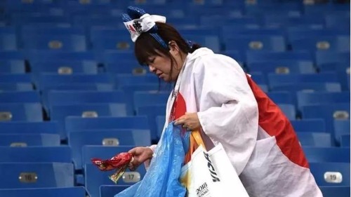 俄罗斯世界杯，日本人用一件小事征服全世界