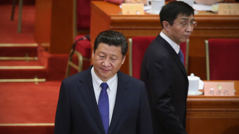 2015年3月13日，習近平（前）和王滬寧在北京大會堂。（圖片來源：Feng Li/Getty Images）