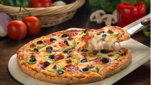 如果想享受比薩餅，嘗試在家裡使用更健康的食材，並自製披薩醬。