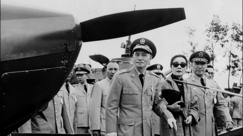 蔣中正總統和夫人宋美齡在台灣視察空軍