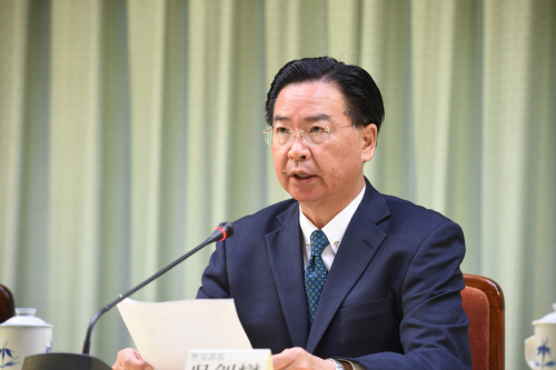 外交部長吳釗燮今天宣布，中華民國與中美洲邦交國薩爾瓦多斷交 