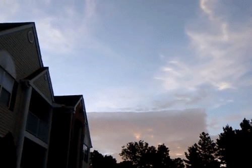 美國天空中居然出現「方形雲」