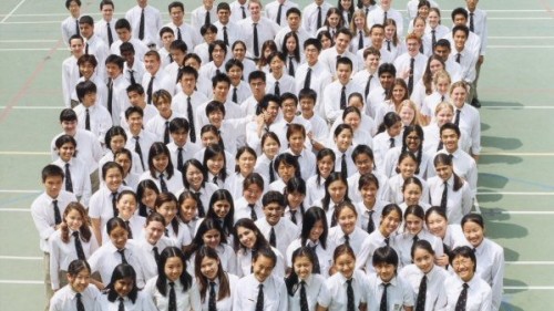 香港國際學校中，白人的身影越來越少，究竟是甚麼原因？圖為香港加拿大國際學校學生