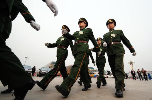 中美贸易战云之下，北京政局暗涌不断。