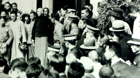 1931年九一八事变后，蒋介石在中央大学演讲