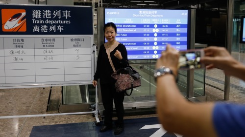 高鐵香港段通車至今一周，客量都不符政府預測的每日8萬人