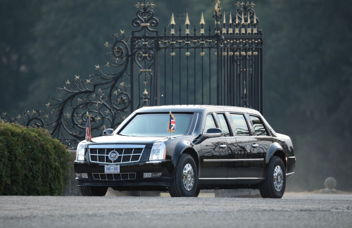 2018年7月12日，美国总统川普和第一夫人抵达英国时乘坐的总统座驾。