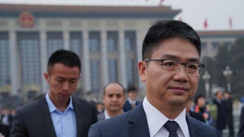 深陷性侵丑闻的京东CEO刘强东，因个人原因请辞委员资格。（图片来源：Getty Images)