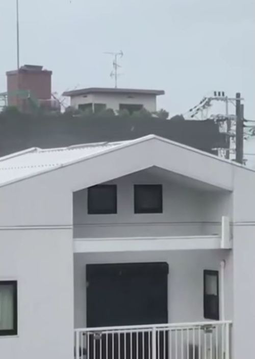 日本遭遇最猛烈飓风政府宣称10死300伤