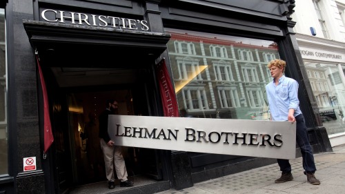 2008年9月，华尔街老牌投行雷曼兄弟破产