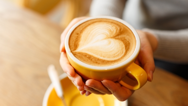 為了幫助難民而成立的咖啡館，讓顧客在享受咖啡的同時，也成為重要的參與者。