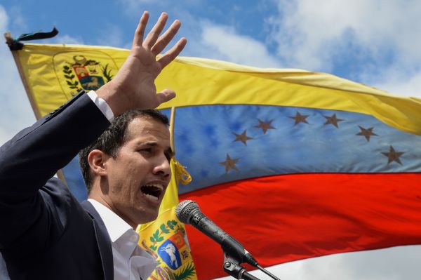 2019年1月23日，委內瑞拉國民議會議長胡安．瓜伊多宣布自己是委內瑞拉的「代總統」。