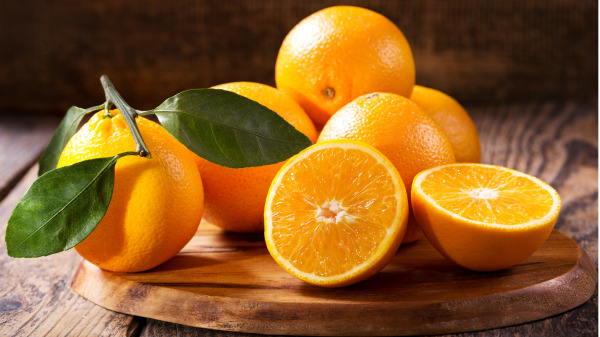 橙子富含大量的維生素C，能有效防禦感冒。