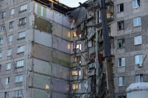 俄罗斯公寓楼爆炸致16人死亡不排除恐袭