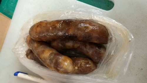 金門海關在水頭碼頭查獲中國大陸籍徐姓旅客攜帶入境的香腸