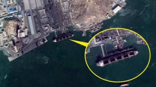 2019年2月24日，衛星拍攝到的朝鮮南浦港停著一艘運輸船，可能是運送煤炭