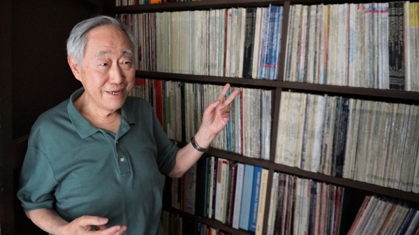 旅美的退休妇产科医师叶思雅（图）收藏半世纪的上万张黑胶、CD光盘即将捐给台南市许石音乐博物馆。