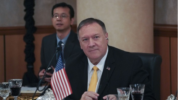 美國國務卿蓬佩奧22日批評中共在香港及南海問題上不守承諾。