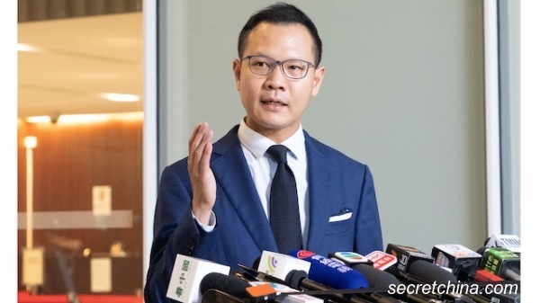 法律界立法會議員郭榮鏗憂慮立《禁蒙面法》，將會是香港跌入極權社會的第一步。（圖片來源：周秀文／看中國攝影）