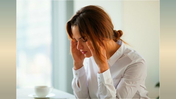 中風來臨時，身體會有類似高血壓的症狀，感覺到頭暈頭痛。