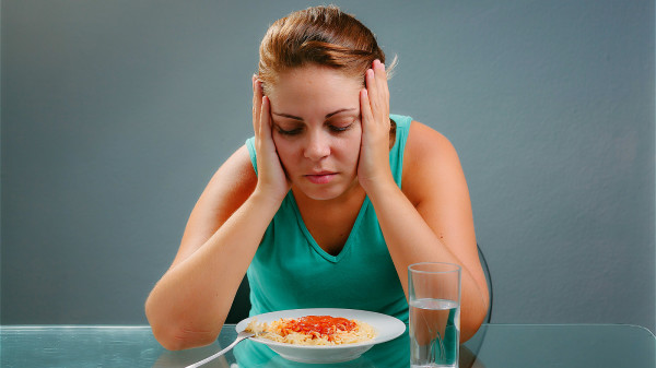 肝病患者，噁心嘔吐，沒有食慾，是比較典型的一個症狀。