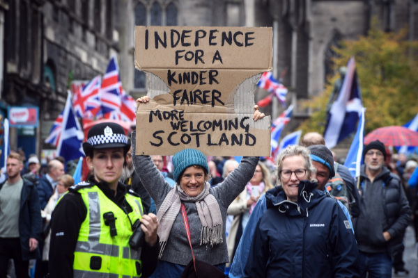 2019年10月5日，赞成独立的苏格兰示威者在爱丁堡游行。