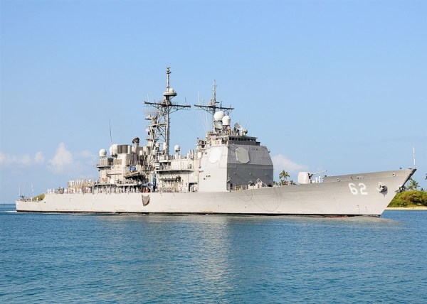 国防部长严德发今天表示，一艘美国巡洋舰昨天由北向南航经台湾海峡，预计今天上午离开防空识别区；此艘军舰为昌塞勒斯维号（CG-62），是今年第9次通过。