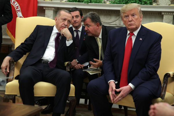2019年11月13日，川普在白宮會見土耳其總統埃爾多安。