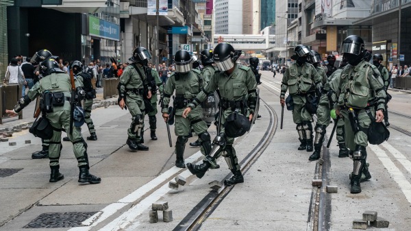 中共指示惡警在香港行兇，將面臨被徹底清算。