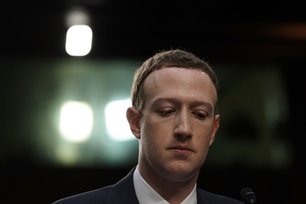 2018年4月10日，臉書首席執行官馬克．扎克伯格在華盛頓出席聽證會。