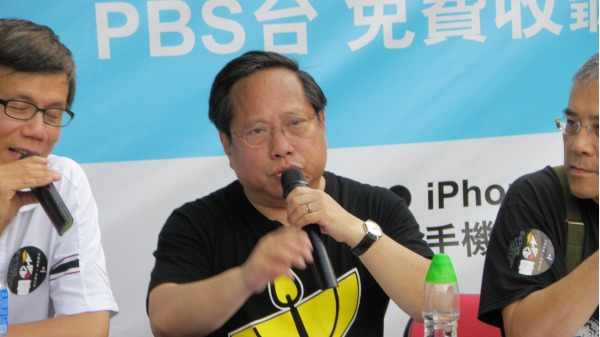 11月19日晚，香港支联会主席何俊仁遇袭受伤。