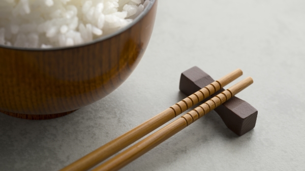 洗筷子的2大禁忌，第一種90%的人都在做。（圖片來源：Adobe Stock）