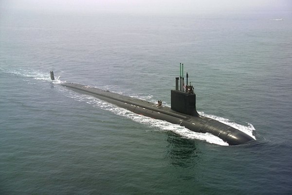 美国海军发出历来最昂贵的造舰合约，订购9艘目前最先进的维吉尼亚级核子动力攻击潜舰。图为维吉尼亚级首号舰，维吉尼亚号(SSN 774)。