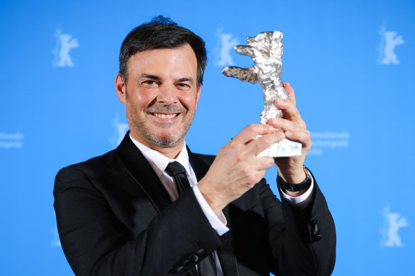 法国导演冯斯瓦欧容（Francois Ozon）执导的《上帝的恩典》（By the Grace of God，暂译）获评审团大奖银熊奖。