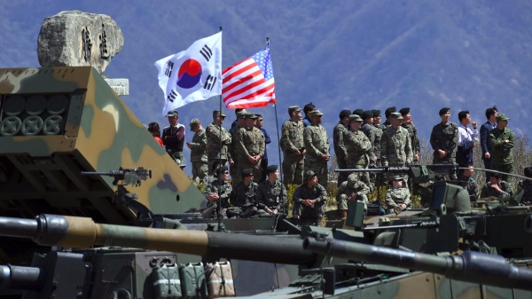 美韩今年初举行的联合军事演习。（图片来源：JUNG YEON-JE/AFP/Getty Images）
