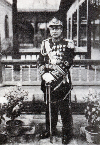 阎锡山大礼服装，1940年代。