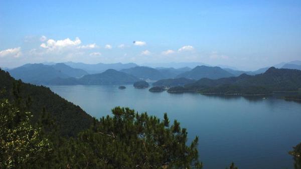 浙江杭州千島湖。