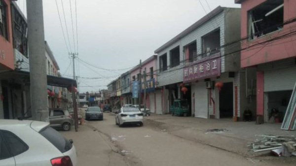 中國江蘇省響水縣化工廠爆炸後周邊街道景象。（網路圖片）