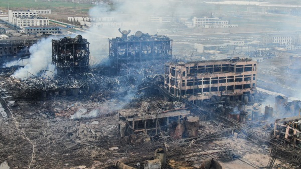 3月21日江苏响水县天嘉宜化工厂爆炸致78死。