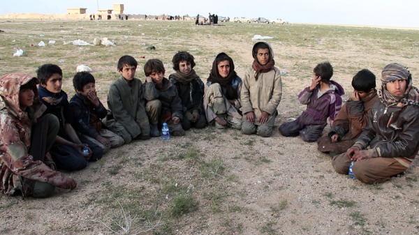 11名雅茲迪族兒童被美國所支持的部隊從ISIS伊拉克邊境附近Baghouz村救出。