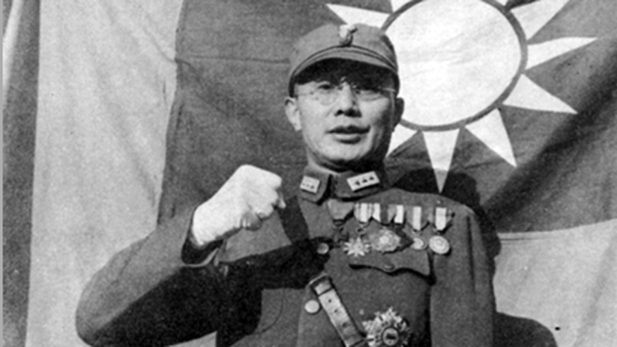 抗战期间，军委会参谋总长、中国陆军总司令、一级上将何应钦
