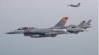 兩岸軍機西南海域過招F-16逼退蘇愷30(圖)