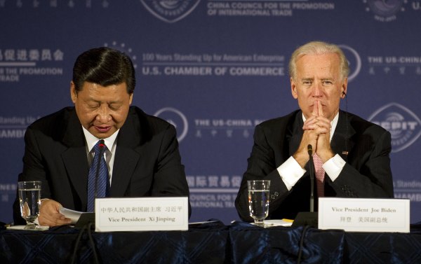 美国前副总统拜登和中国国家主席的习近平
