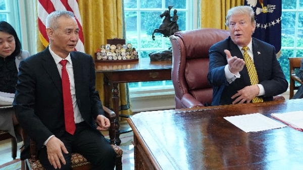 美国总统川普与中共国务院副总理刘鹤