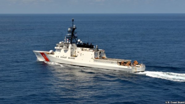 美海警船穿越台湾海峡显示印太战略新思维