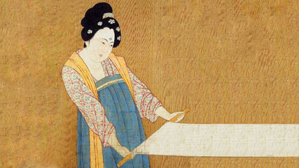 唐代女装，不论身份，皆以裙、帔、衫为主。张萱绘《捣练图》局部（宋摹本）。