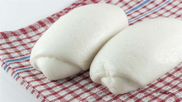一些太白太好吃的饅頭，很可能添加了增白劑，經常吃會傷害健康。